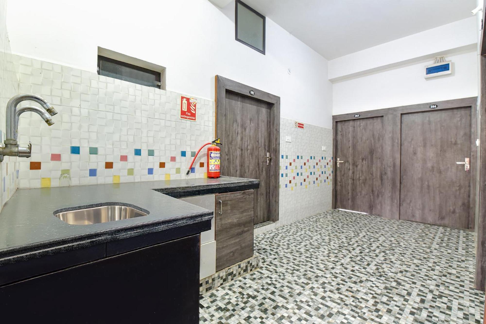 אויאיין Fabexpress Soni Palace מראה חיצוני תמונה