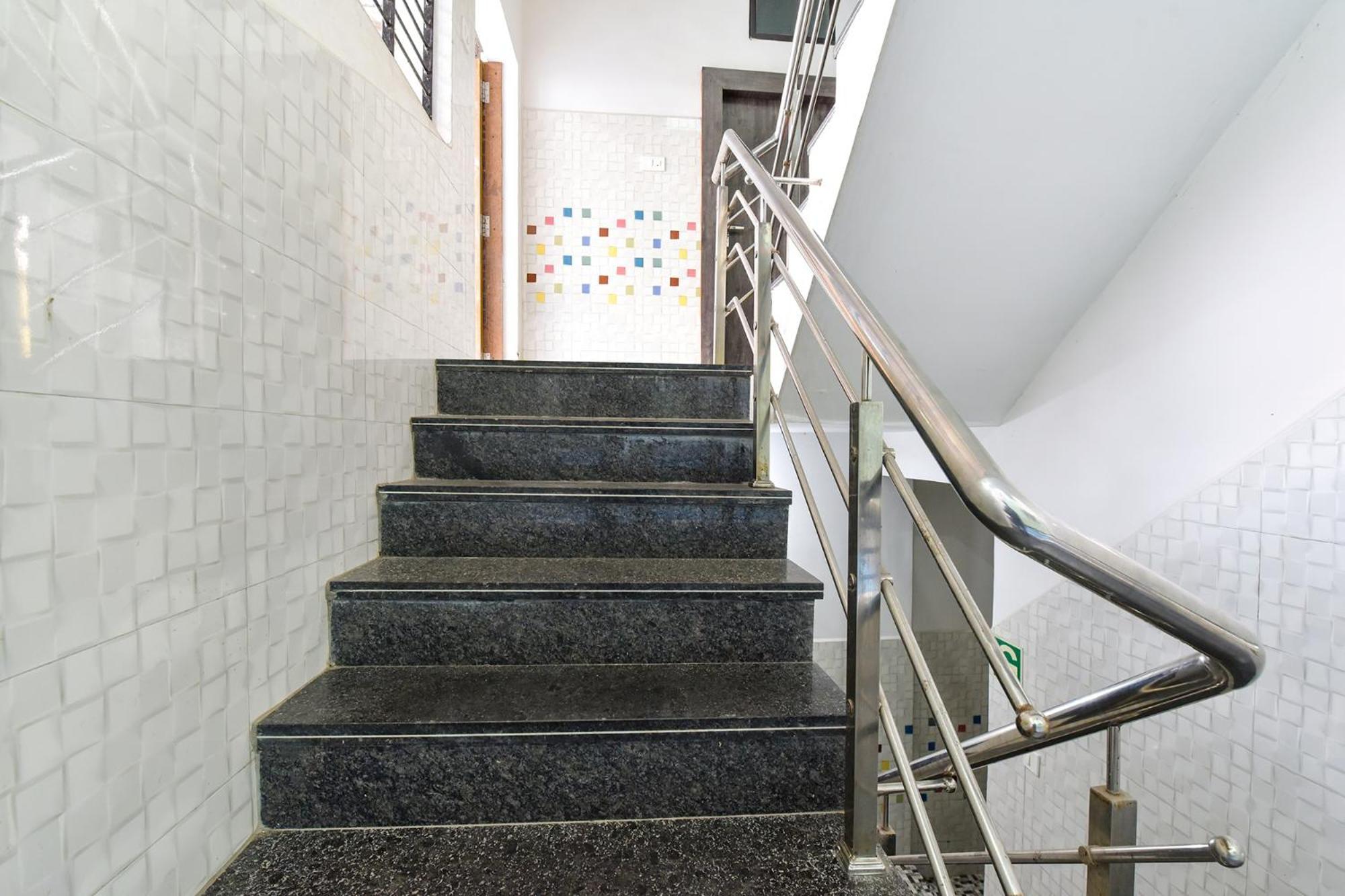 אויאיין Fabexpress Soni Palace מראה חיצוני תמונה